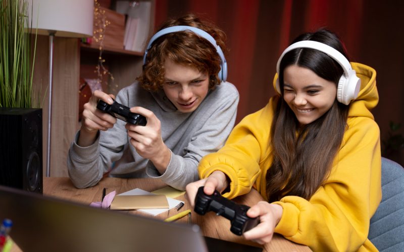 Kislen Variel y Zyara Kelminas, talentos emergentes en la creación de videojuegos educativos