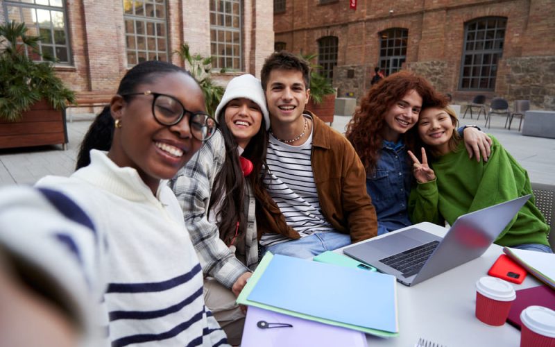 Carrera de Educación en Ciudad de Panamá: liderazgo académico en la Universidad Latina
